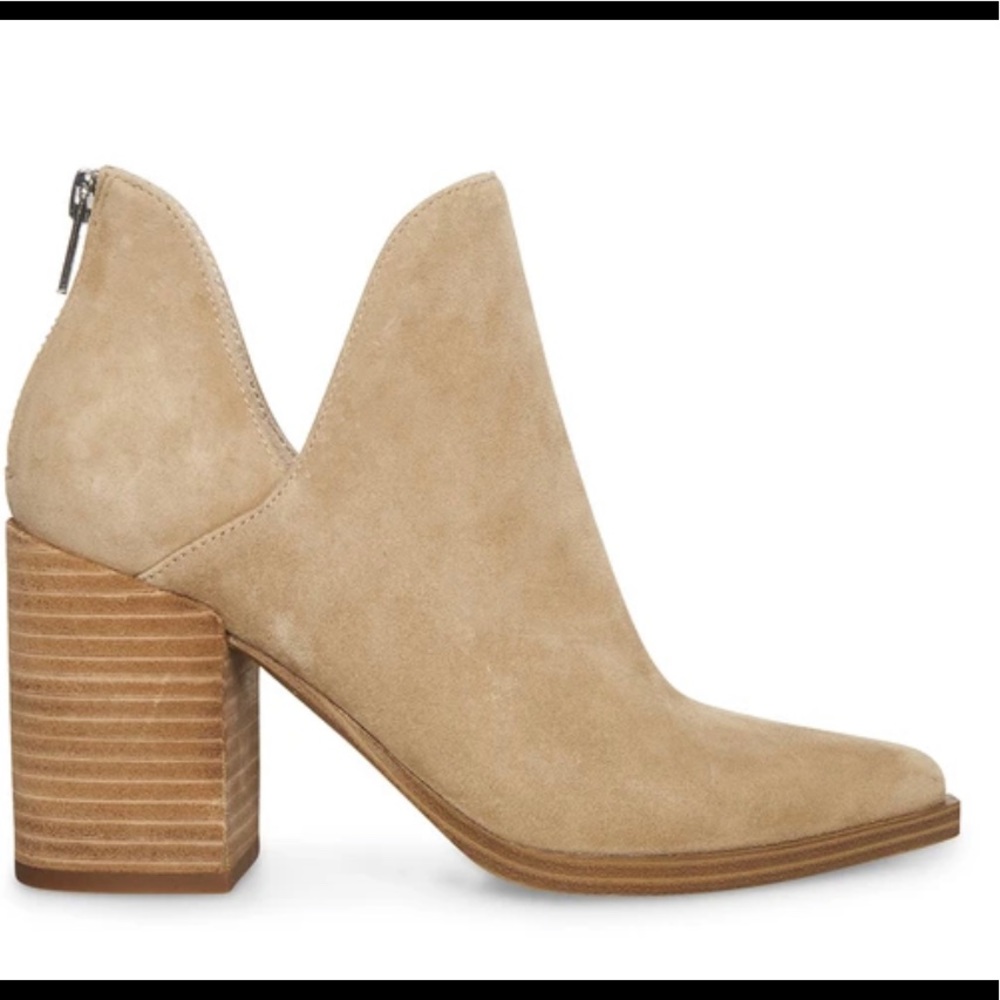 Brand new taupe Cedae Steve Madden suede booties